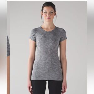 Lululemon Swiftly Tech Short Sleeve Crew in Slate/White